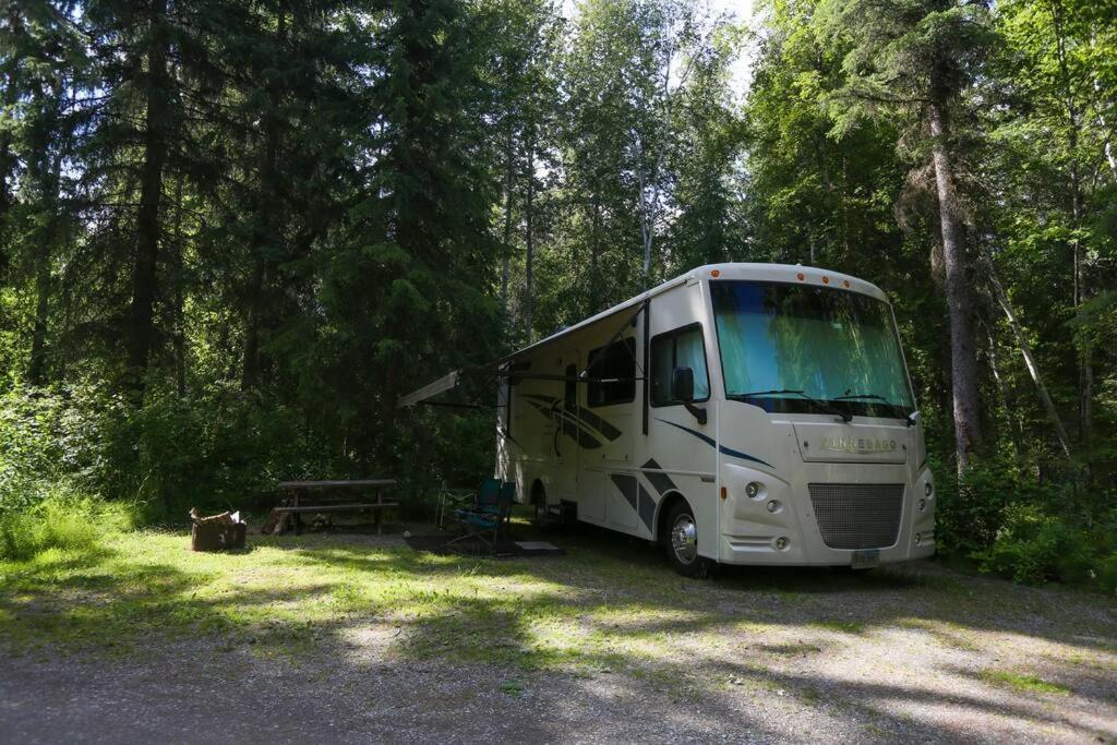 Golden Riverfront Campground Hotell Exteriör bild